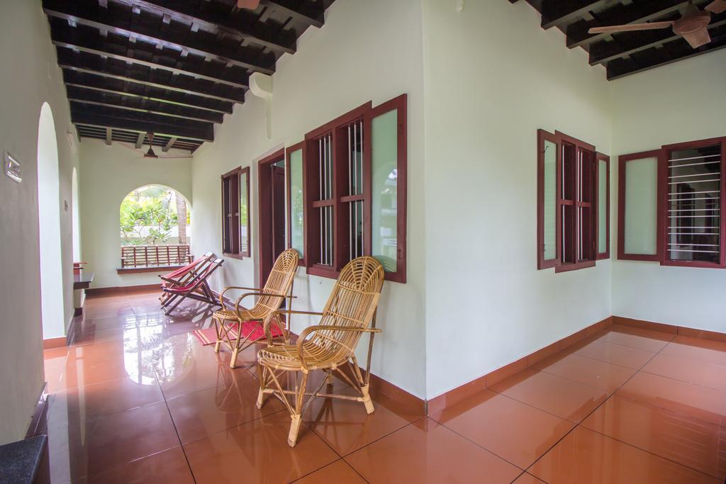Lake County Heritage Home Kochi Exterior photo